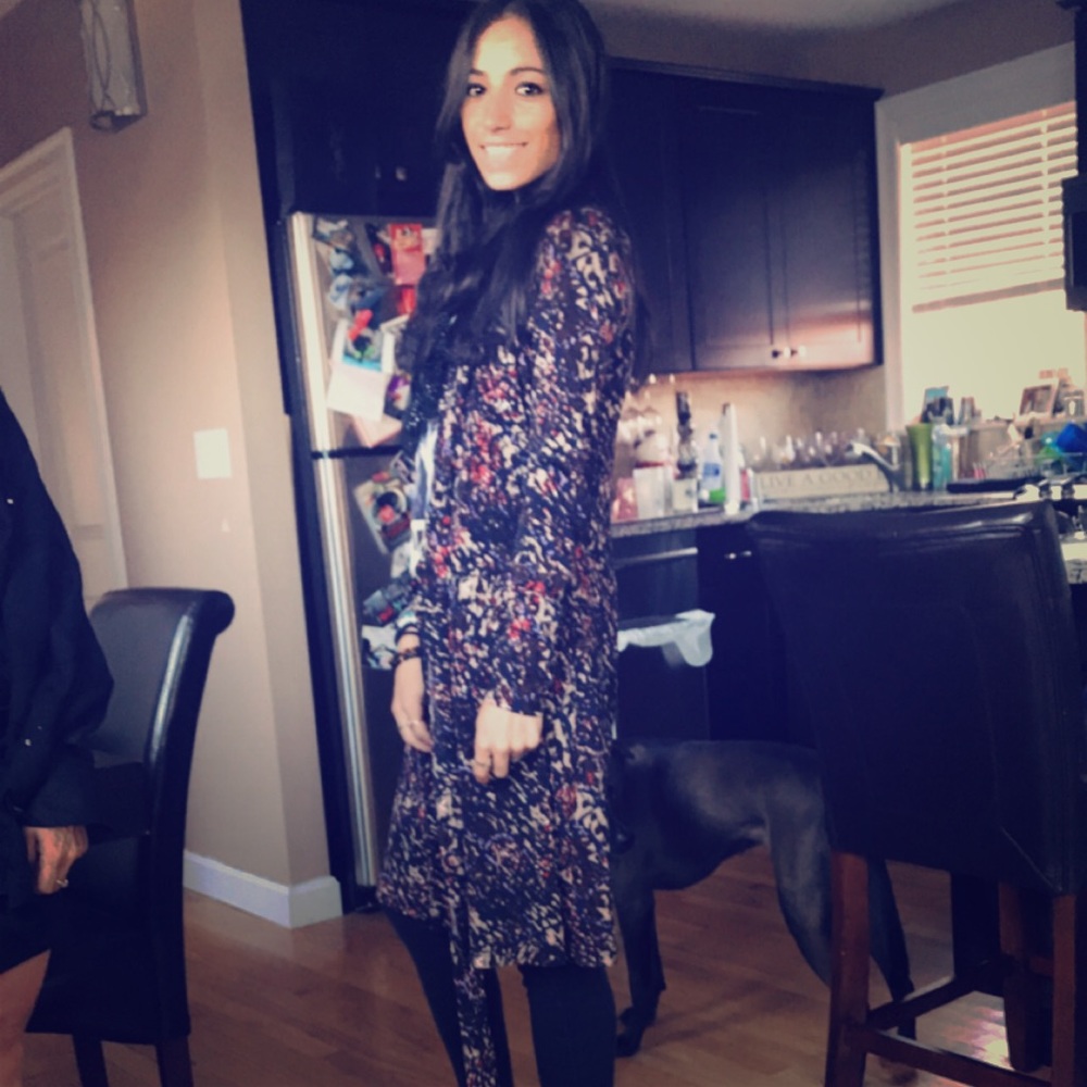This beautiful BCBG piece